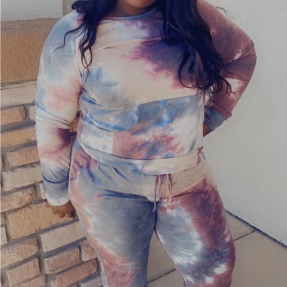 (Plus Size) Tie Dye Jogger Set